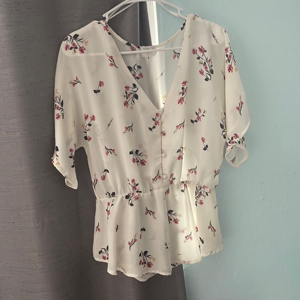 Floral blouse🌸